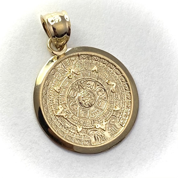 Solid 14K Gold Mayan Aztec Calendar Pendant - Picture 2 of 4